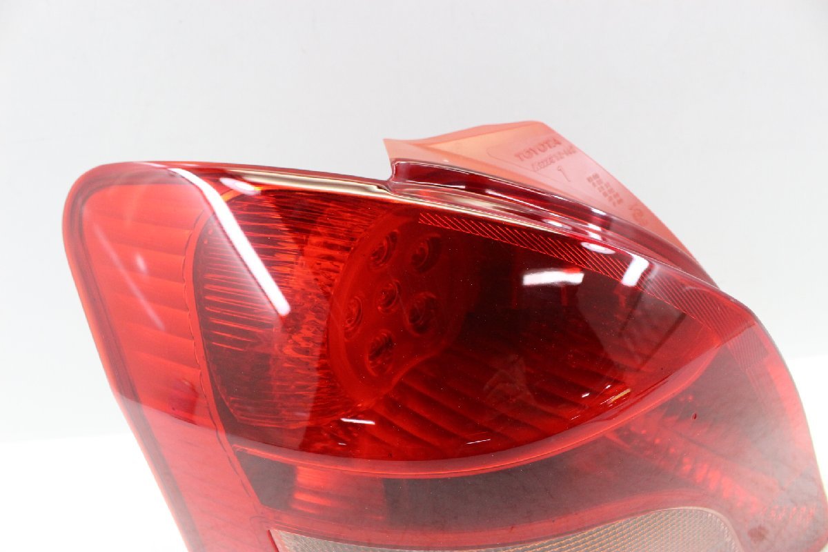  beautiful goods Vitz SCP90 previous term LED tail lamp left left side Koito 52-142 engrave 1 81560-52470 290906