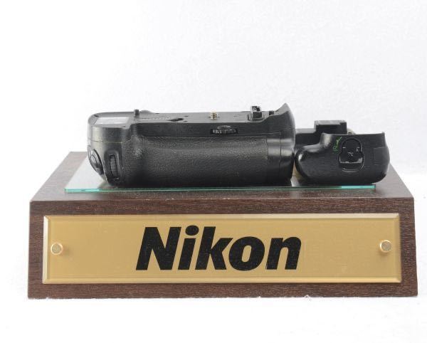 ■中古並品■ ニコン Nikon バッテリーグリップ MB-D18 　#506-047