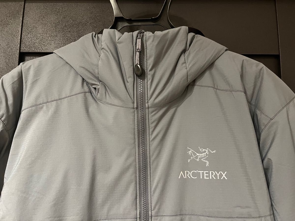ARC'TERYX × BEAMS 別注 ATOM AR HOODIE Sサイズ|Yahoo!フリマ ARC'TERYX × BEAMS 別注 ATOM AR HOODIE Sサイズ|Yahoo!フリマ