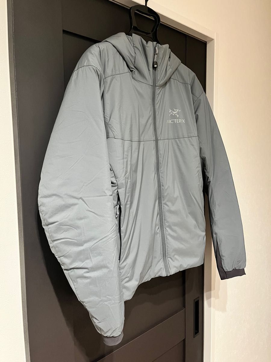 ARC'TERYX × BEAMS 別注 ATOM AR HOODIE Sサイズ|Yahoo!フリマ ARC'TERYX × BEAMS 別注 ATOM AR HOODIE Sサイズ|Yahoo!フリマ