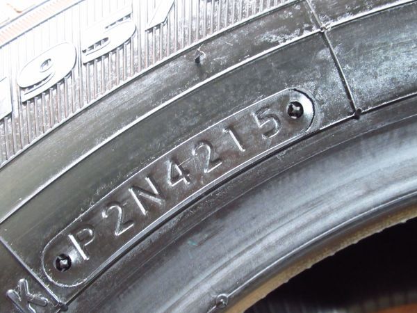 未使用品 TOYO OBSERVE GARIT GIZ (トーヨー オブザーブ ガリットギズ) 195/65R14 89Q 2015年製 スタッドレスタイヤのみ4本の画像8