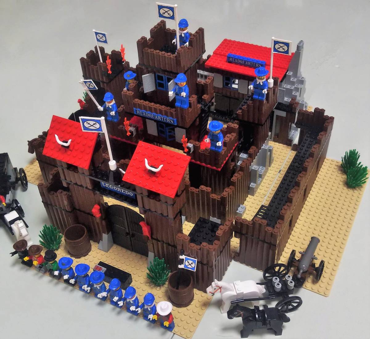 レゴ LEGO 6769 2セット ウエスタン バイソンの砦 Fort Legoredo オルタ 部品取り用 馬車 旗 説明書 盗賊 騎兵隊 ミニフィグ