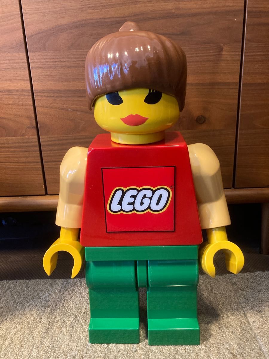 女の子　LEGO レゴ　ジャンボフィグ