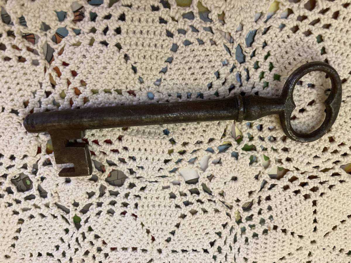 1346 イタリアアンティーク　鉄製　鍵 14cm