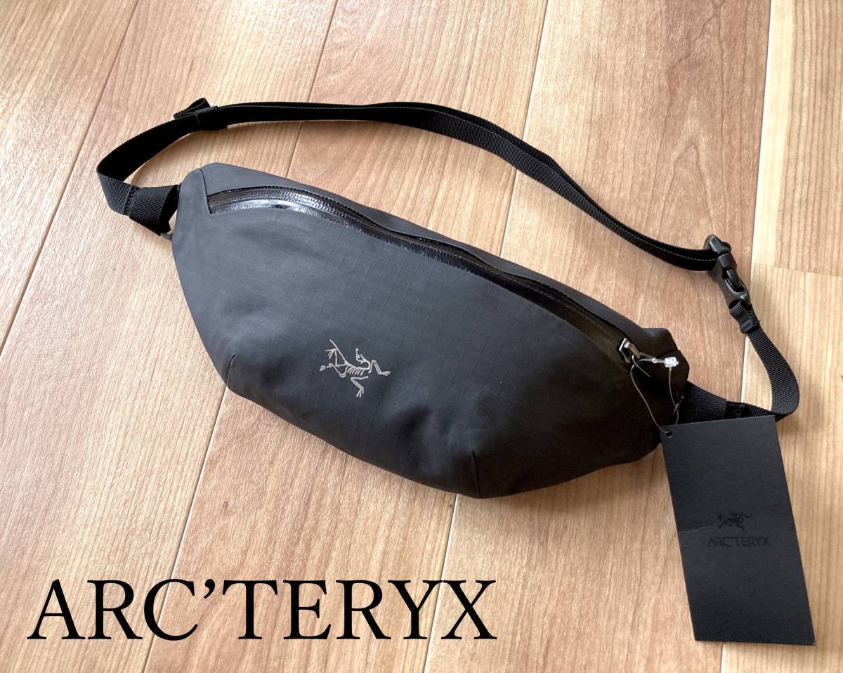 人気特価 完売/ ARC'TERYX ブラック バッグ ボディ Black / Bag Pack