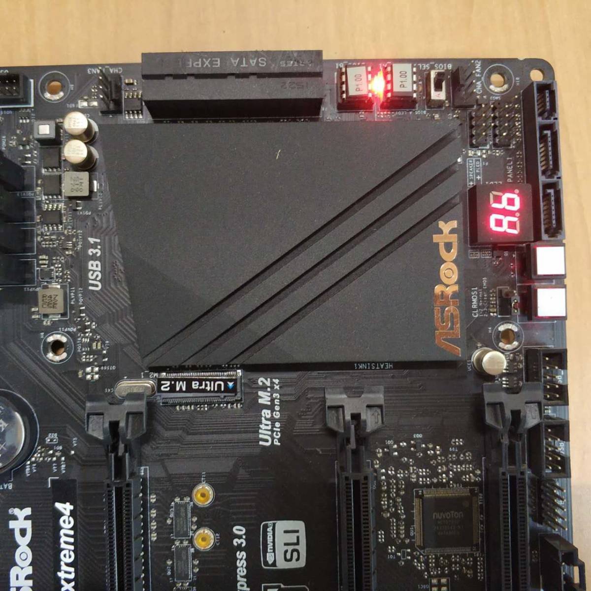 ASROCK Z170 EXTREME4//ATXマザーボード/ (LGA1151) INTEL第6・7世代CPU対応 PCパーツ DIY 修理材料★通電,BIOS確認済み★_画像5