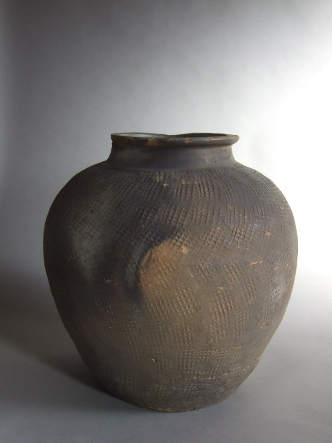 博物館級!幻のカムィ焼壺11-14世紀鎌倉‐室町時代奄美群島徳之島 博物館級!幻のカムィ焼壺11-14世紀鎌倉‐室町時代奄美群島徳之島