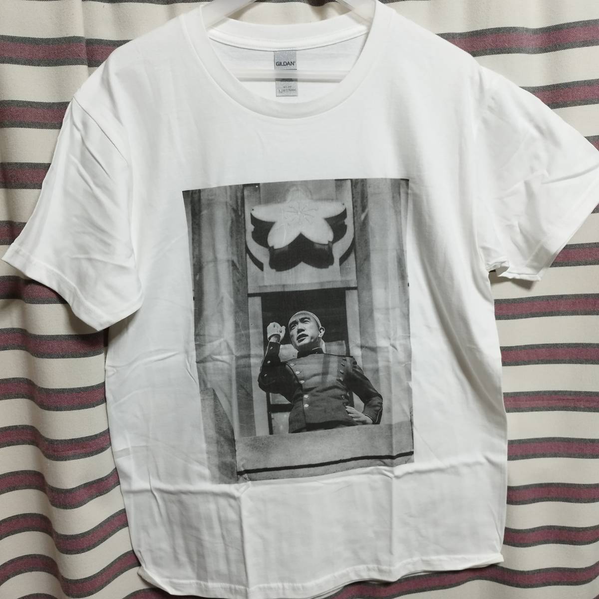 三島 由紀夫 MISHIMA YUKIO Tシャツ t-shirt japan 【Lサイズ】海外製 送料無料☆彡バンドTシャツ ロック rock  偉人の画像1