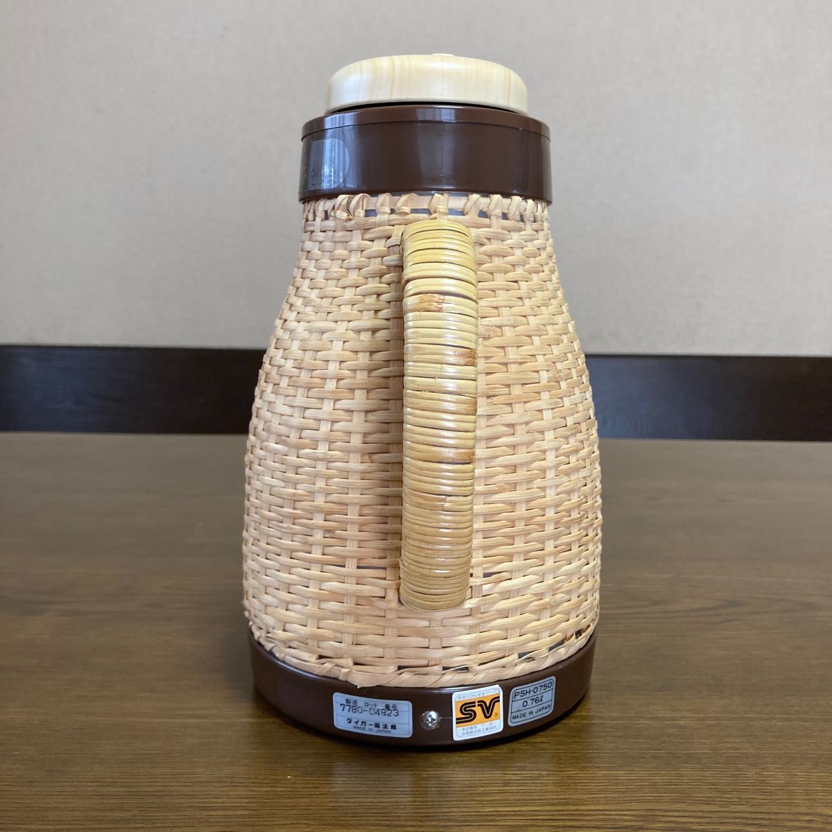 TIGER タイガー 籐ポット 0 75L レトロ ラタン 保温 保冷 魔法瓶 TIGER タイガー 籐ポット 0 75L レトロ ラタン 保温 保冷 魔法瓶
