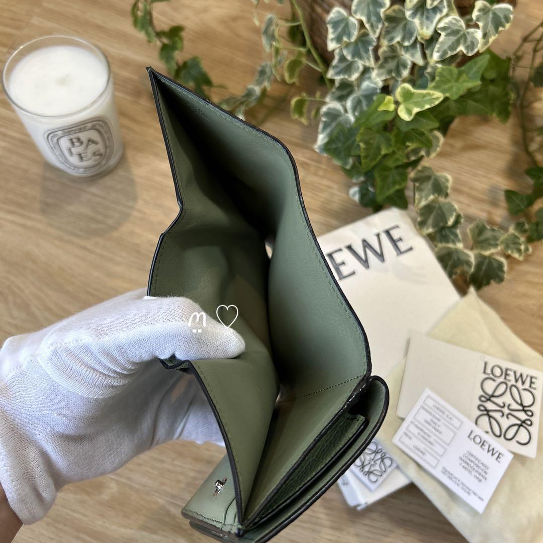 送料無料 LOEWE ロエベ アナグラムトライフォールドウォレット 送料無料 LOEWE ロエベ アナグラムトライフォールドウォレット