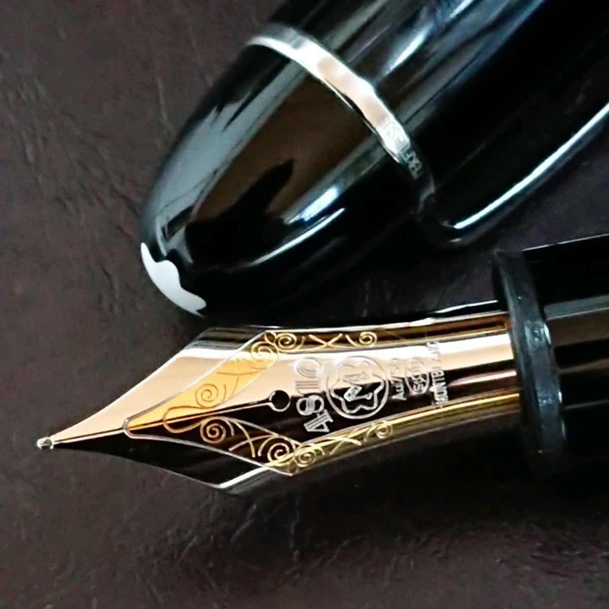 美品】 モンブラン p 149 万年筆 吸入式 字幅F 18k ペン先 プラチナ