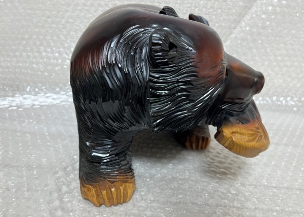 木彫りの熊さん 白伊作 刻字 熊 木彫り 置物 鮭 クマ 木工芸 民芸品 