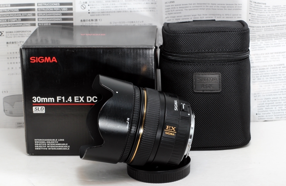 明るい単焦点 SIGMA 30mm F1 4 EX DC Canon用 レンズフード ケース 元