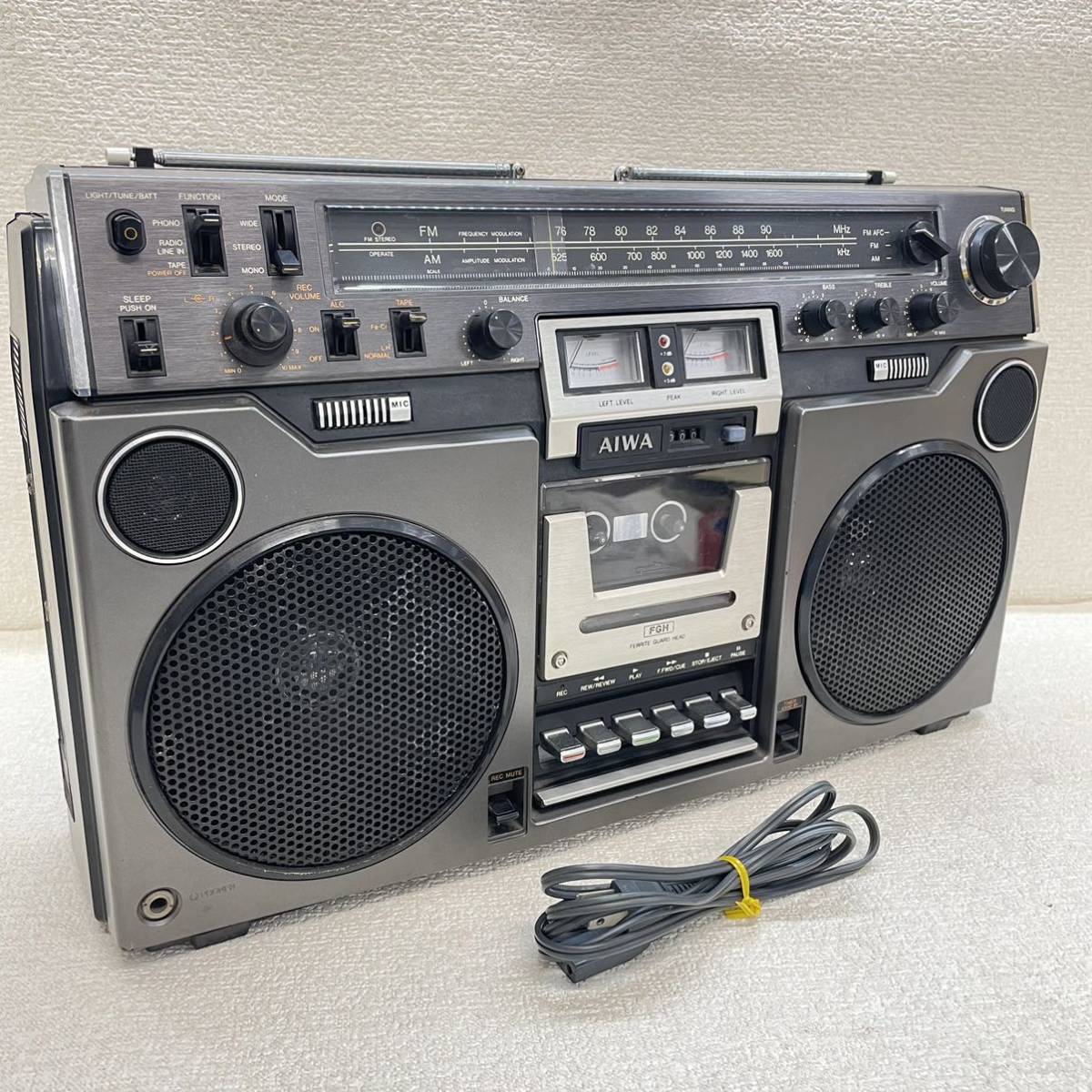 AIWA TPR-820 ラジオのみ 通電確認OK ビンテージ ステレオラジカセ