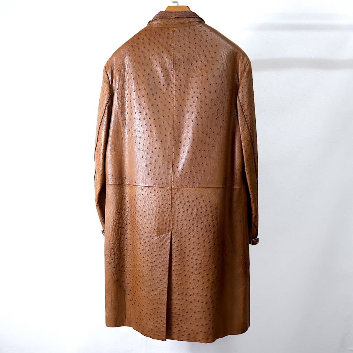 210141[ super rare ] Brioni Brioni Ostrich leather beaver fur lining coat Brown 52 men's 