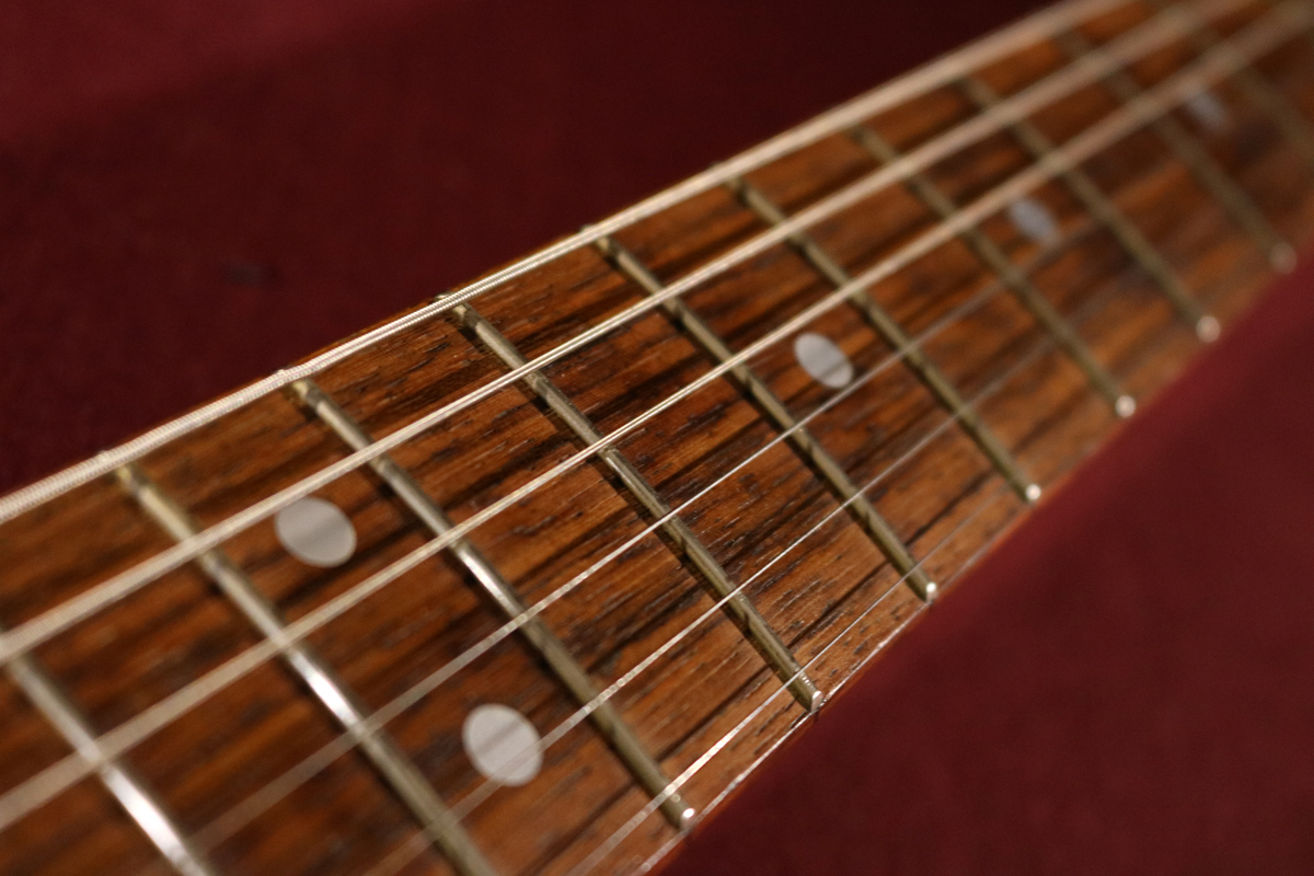 Fender Japan】ST72(BLK)70s Stratocaster(モダンロゴ・3点止め