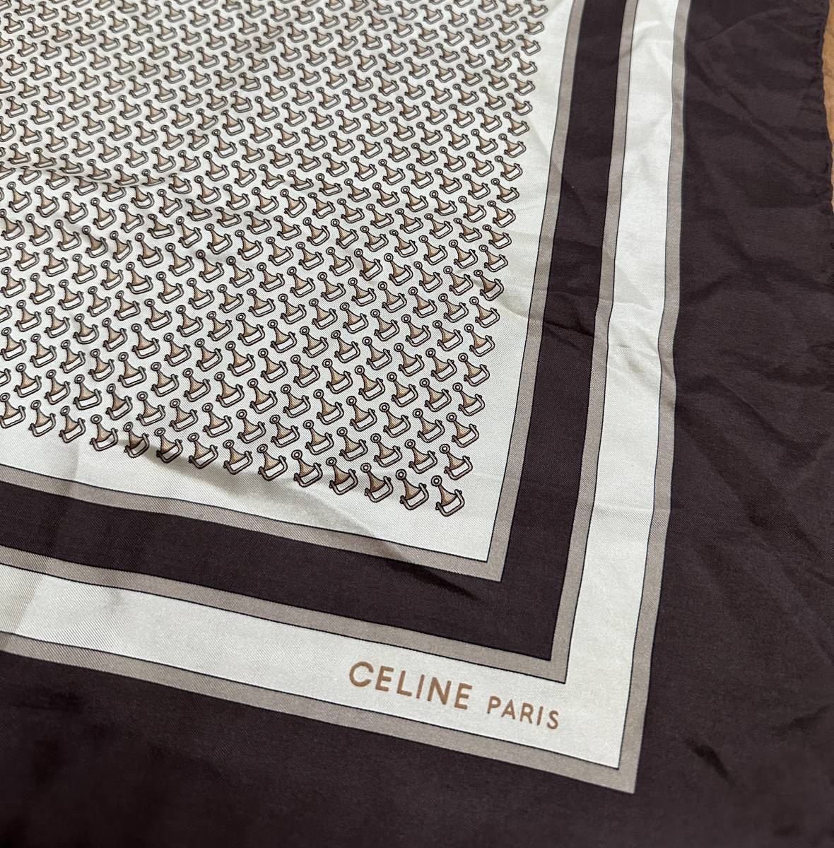 品質は非常に良い 未使用品★イタリア製★★CELINE セリーヌ★小判スカーフ★シルク★ホースビット柄★ その他 品質は非常に良い 未使用品★イタリア製★★CELINE セリーヌ★小判スカーフ★シルク★ホースビット柄★ その他