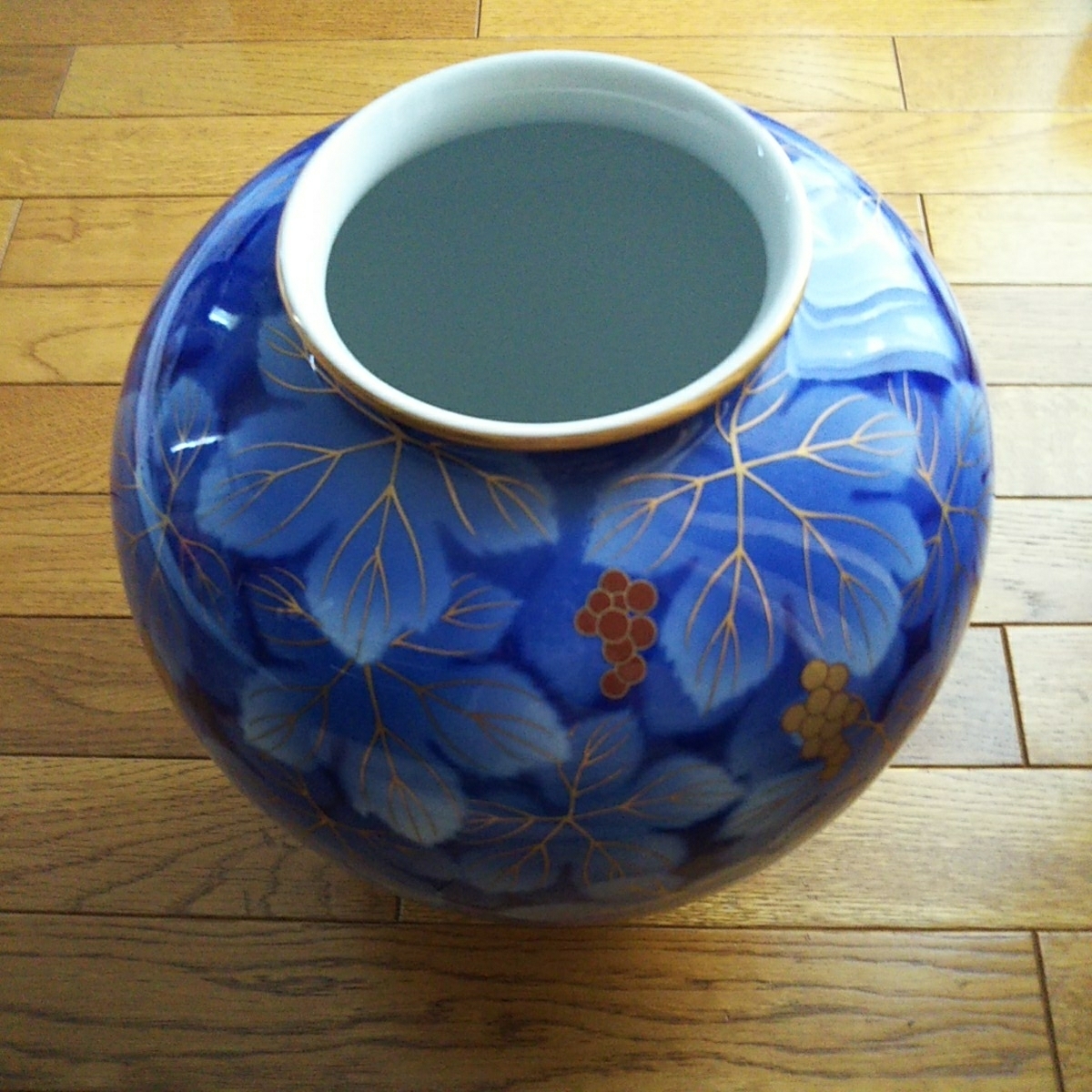 深川製 花器 花瓶 紺色 ブルー ぶどう_画像3