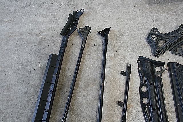 ZVW 40 41 PriusalphaαG`S地板中心支架    原文:ZVW40　41　プリウス　アルファ　α　G`S　フロアセンターブレース