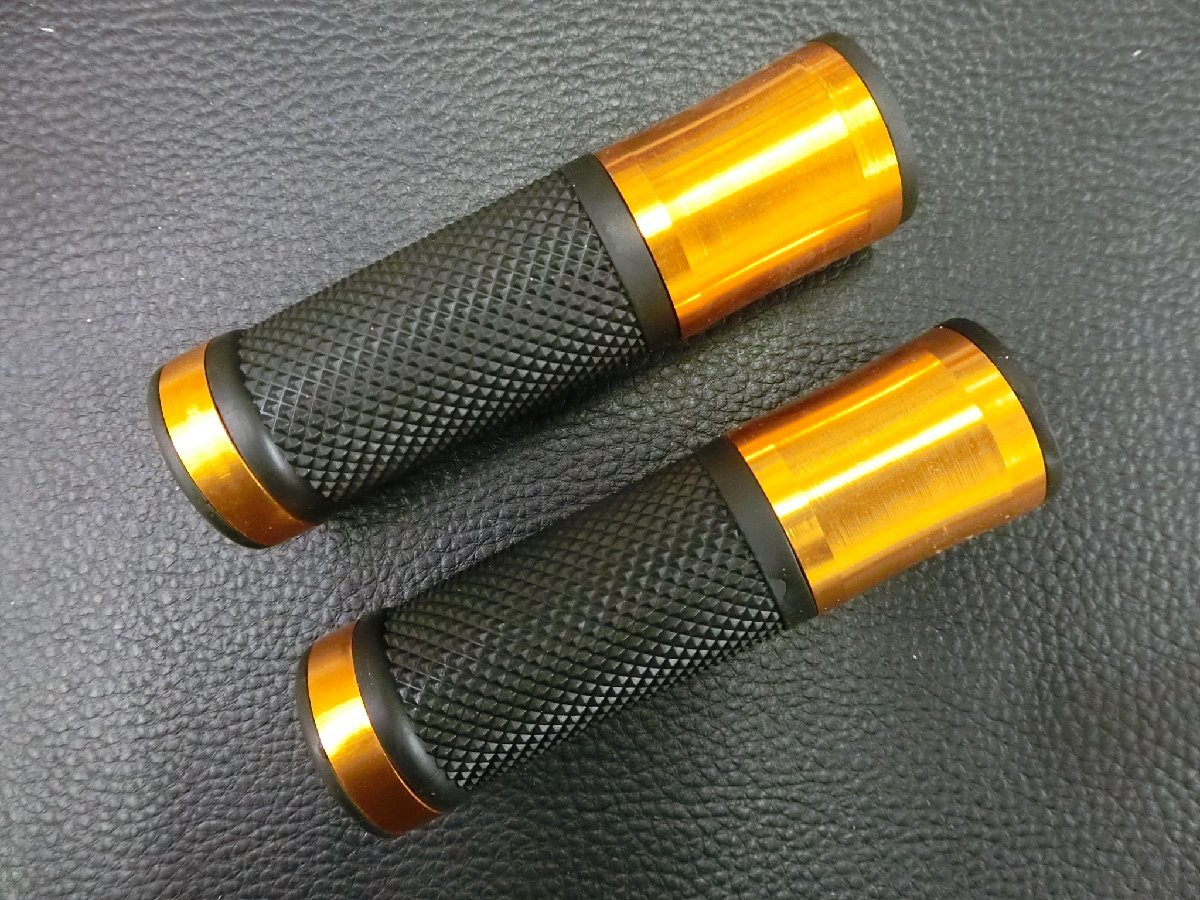 未使用 カスタムグリップ バーエンド無し 左右セット 貫通 金 全長：約120mm 内径：右-約22φ 左-約20φ 管理No.37832_画像1