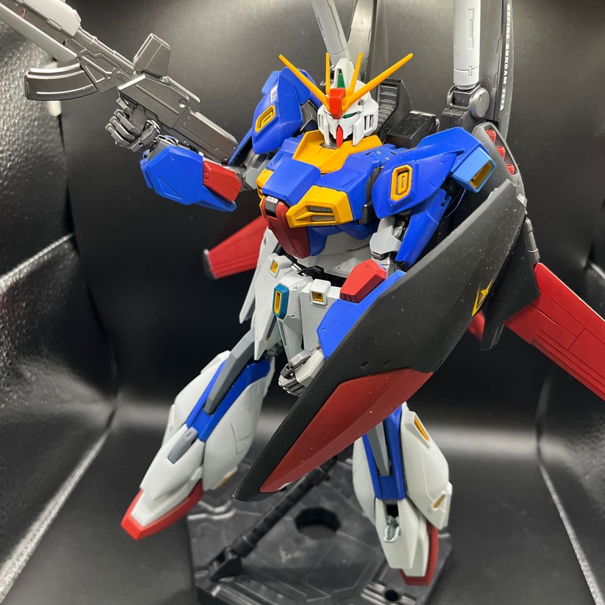 MG 1/100 リ・ガズィ・カスタム 塗装完成品 プレミアムバンダイ 完成品  Zガンダム