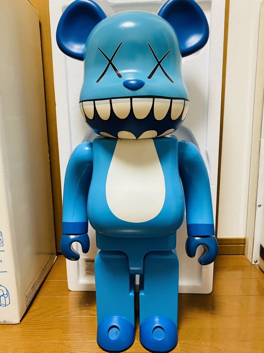 入手困難 箱あり 美品 BE@RBRICK 1000% KAWS CHOMPERS a-nation 3500体限定品 ベアブリック カウズ Original Fake COMPANION_画像2