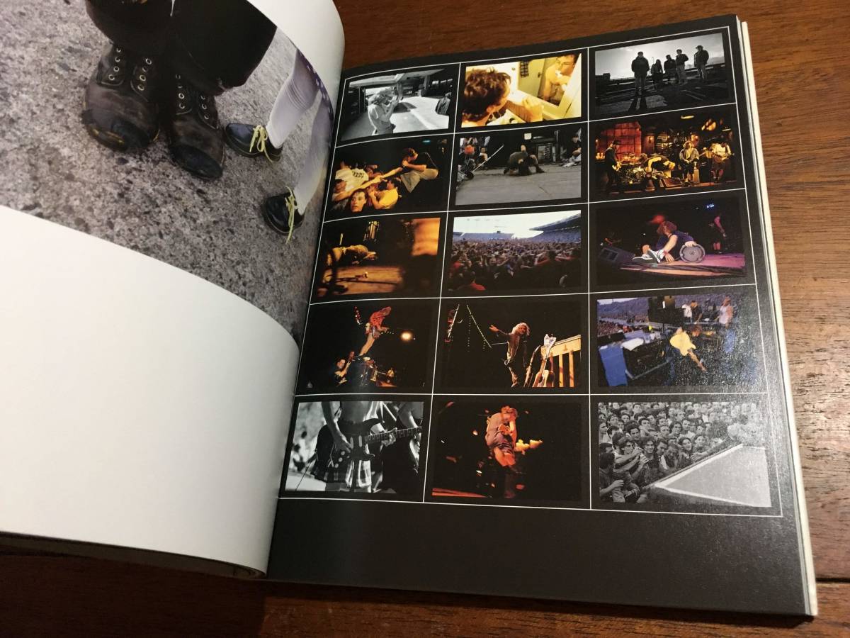 即決 希少写真集 5 x 1 Pearl Jam Through the Eye of Lance Mercer / パールジャム グランジ ユースカルチャー - アート写真 即決 希少写真集 5 x 1 Pearl Jam Through the Eye of Lance Mercer / パールジャム グランジ ユースカルチャー - アート写真