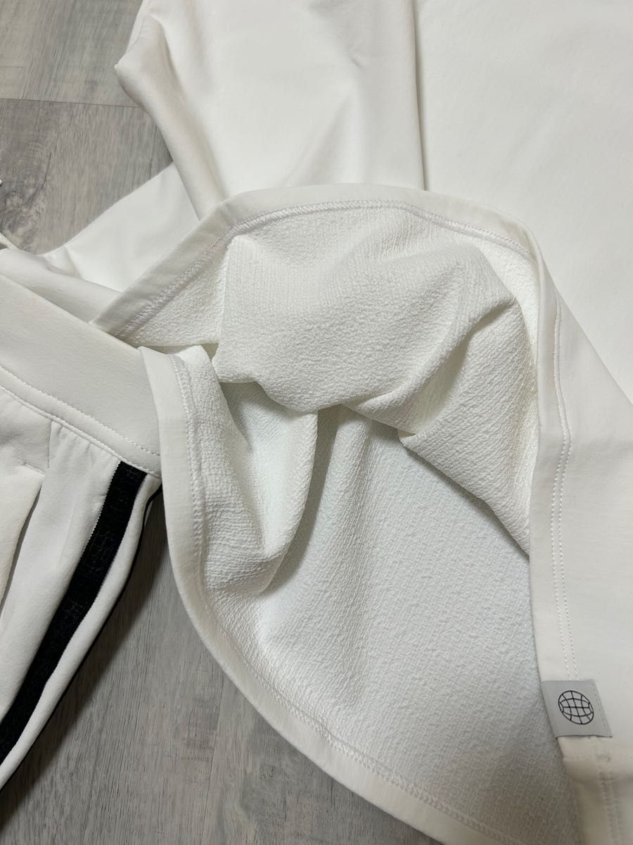 新品　L　森田遥着用アディダスゴルフ モックネックシャツ　スカート セットアップ　白　ホワイト　スリーストライプス
