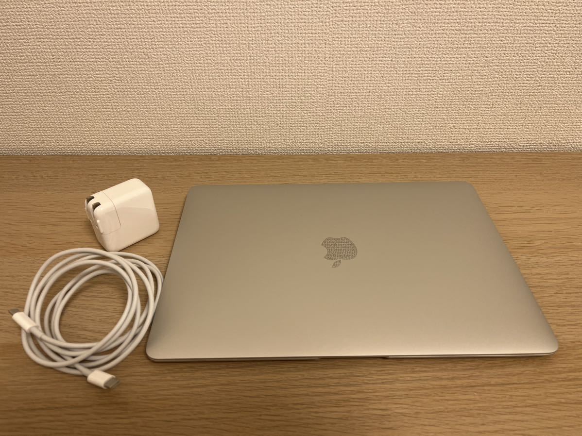 美品 MacBook Air M1チップ 13インチ 2020 Retinaディスプレイ 8GB