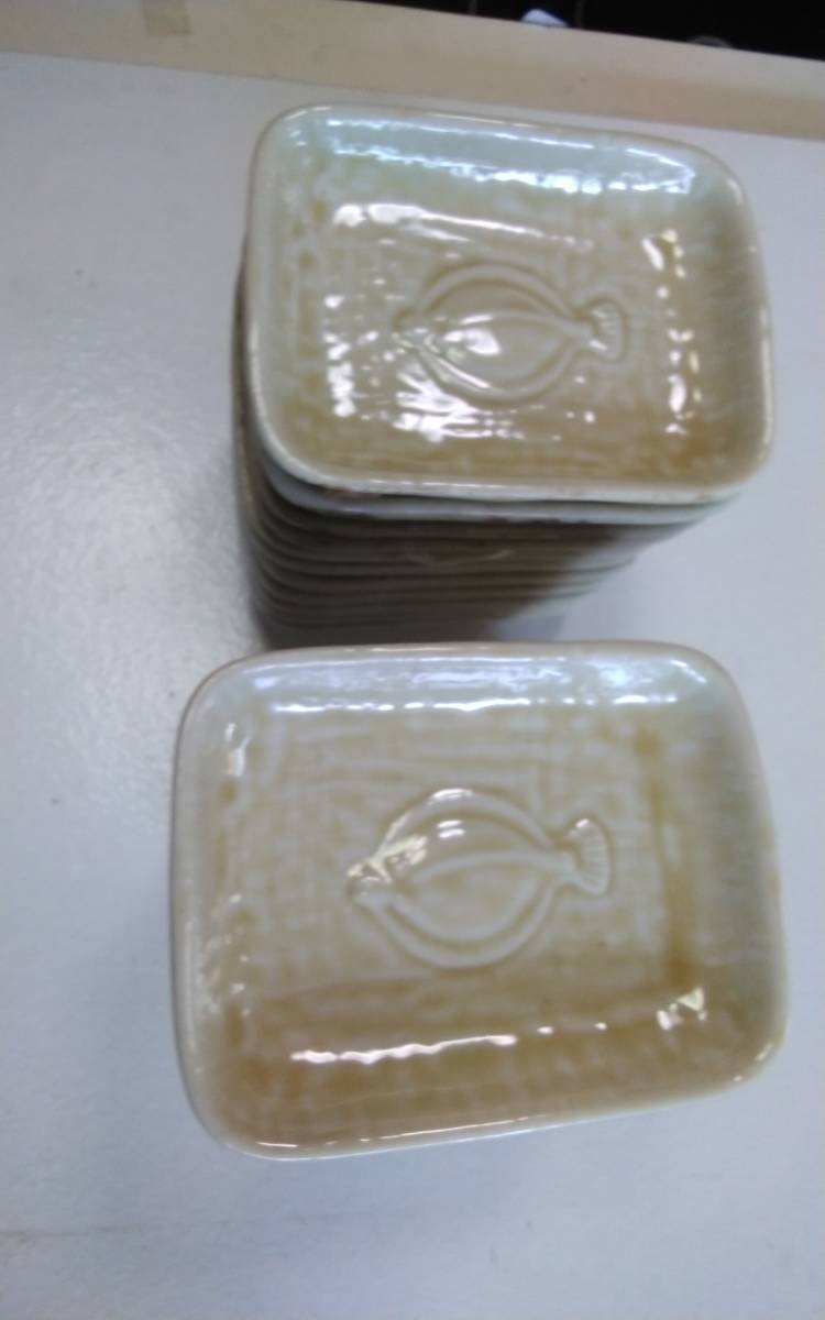 【１００円出品】業務向け 薬味皿 醤油皿 ２２枚の画像2