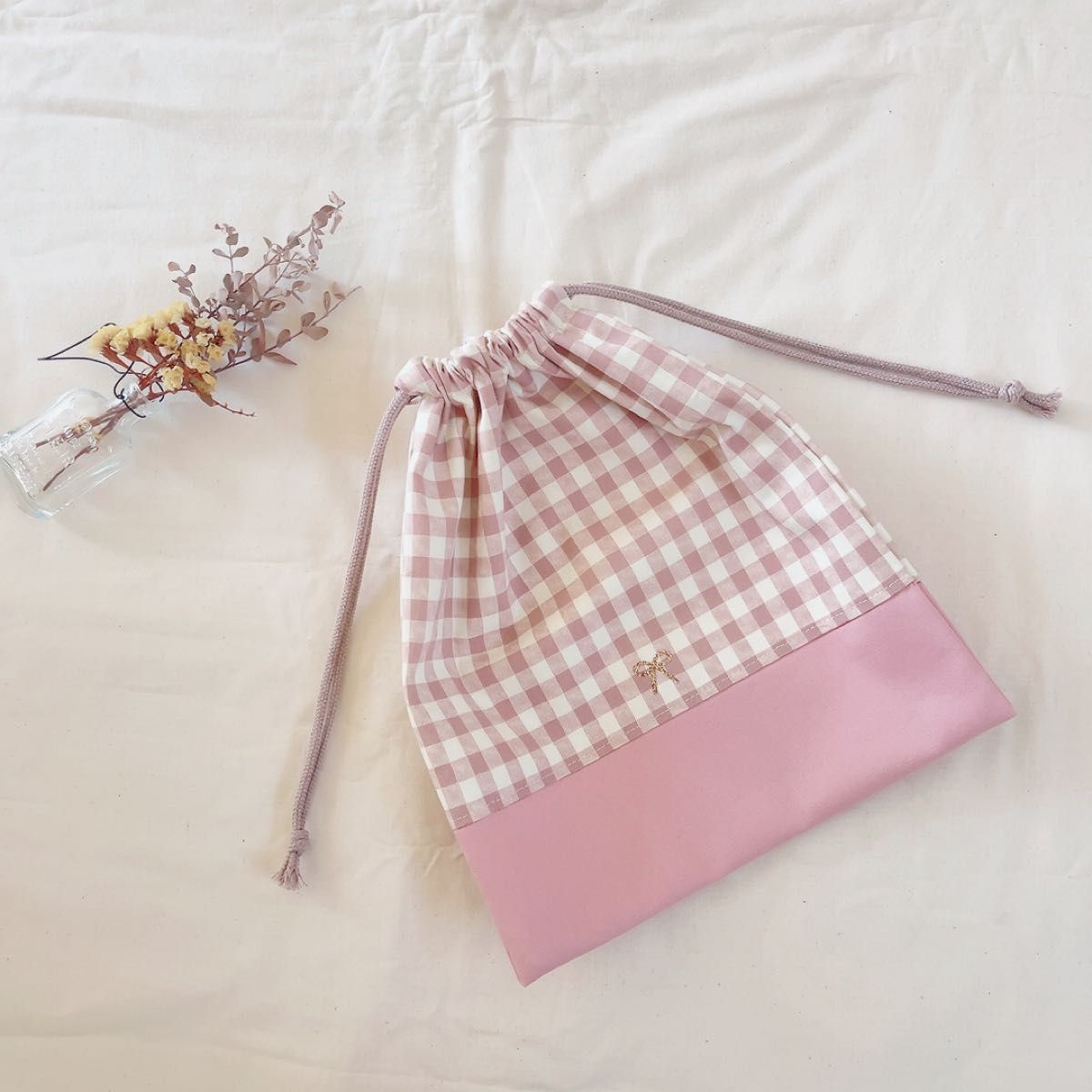 ピンクのギンガムチェックの巾着 ハンドメイド - 小物