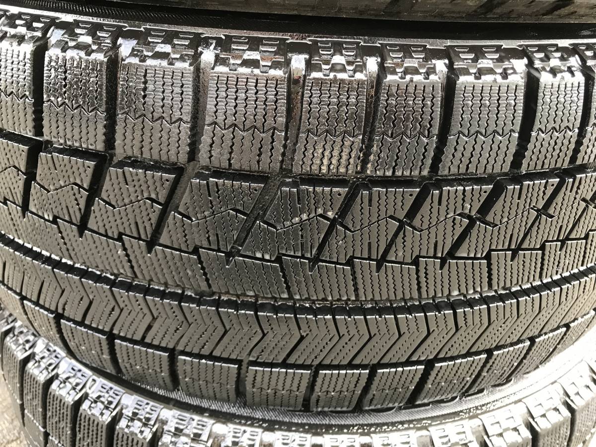 巴厘島山215 / 50R17 Blizzak VRX和沃爾沃V40正品AW 4件售罄 原文:バリ山215/50R17ブリザックVRX&ボルボV40純正AW4本セット売切♪