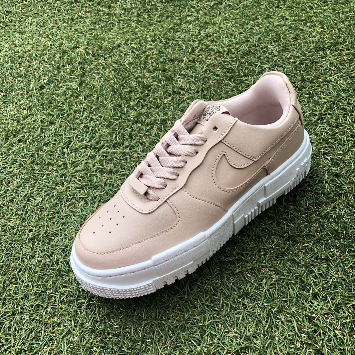 ☆大人気商品☆ FORCE1 AIR NIKE 新同22.5 PIXELナイキ HW143 ロー
