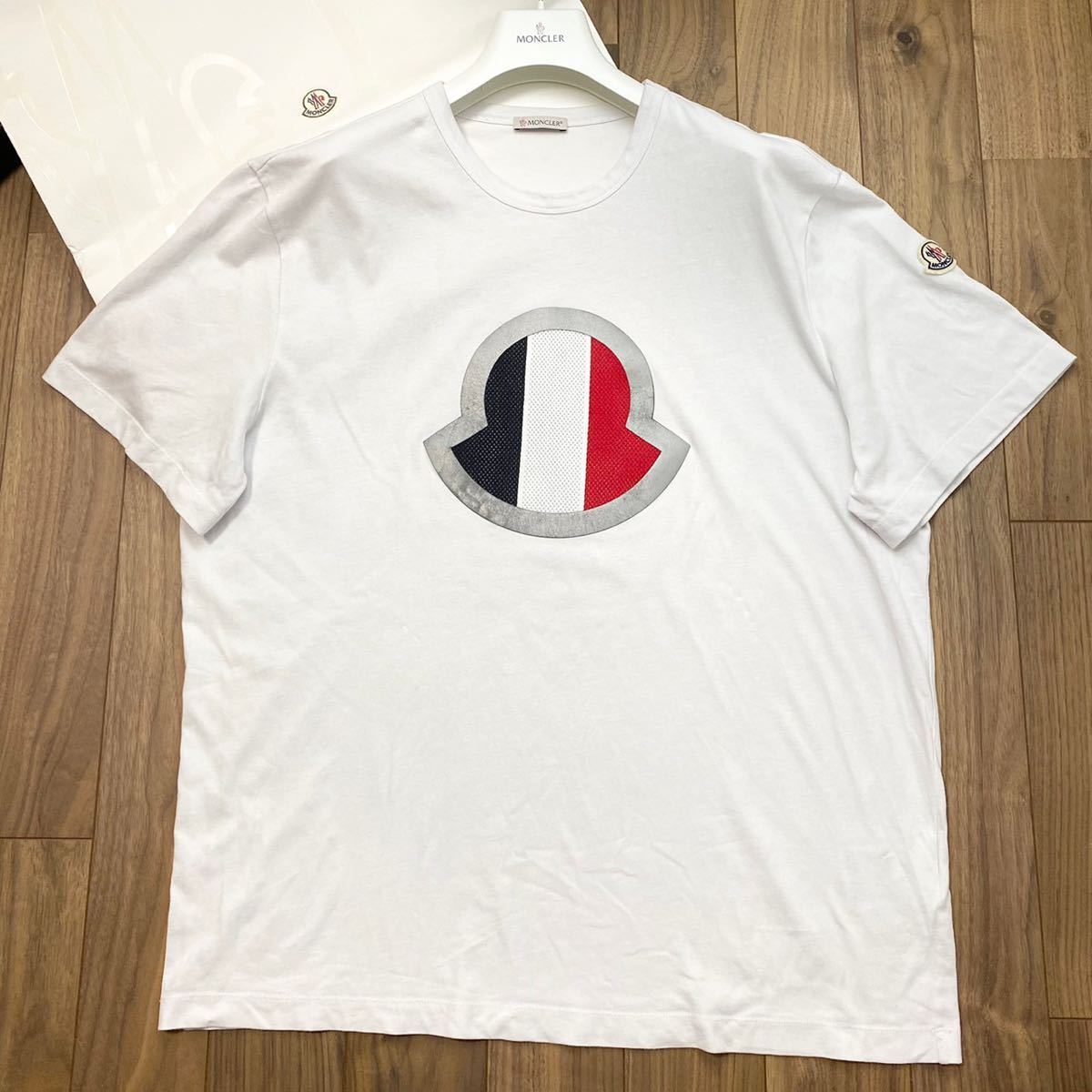 極美品XL.LL!MONCLER半袖Tシャツ フロントトリコロールロゴ 白ホワイト