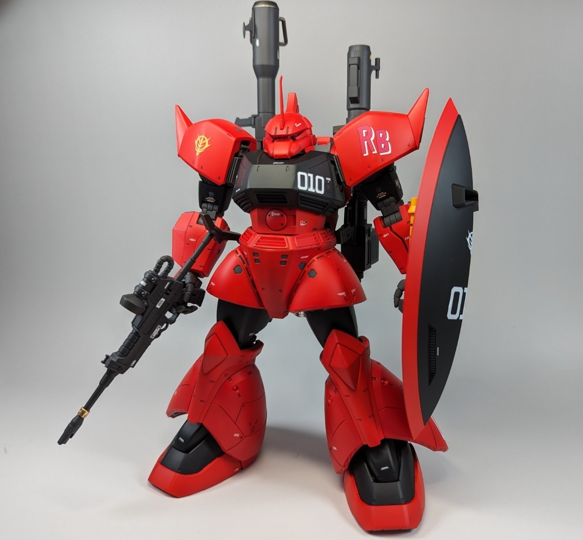 完成品 塗装済み プレミアムバンダイ MG 1/100 ジョニー・ライデン専用