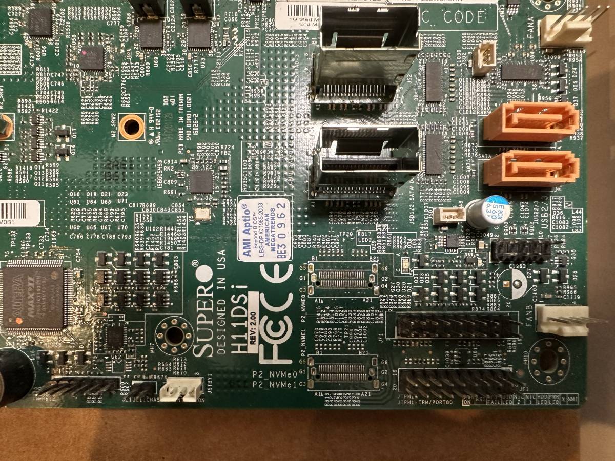 Supermicro H11DSi EPYC7601 2基セット64コア128スレッド