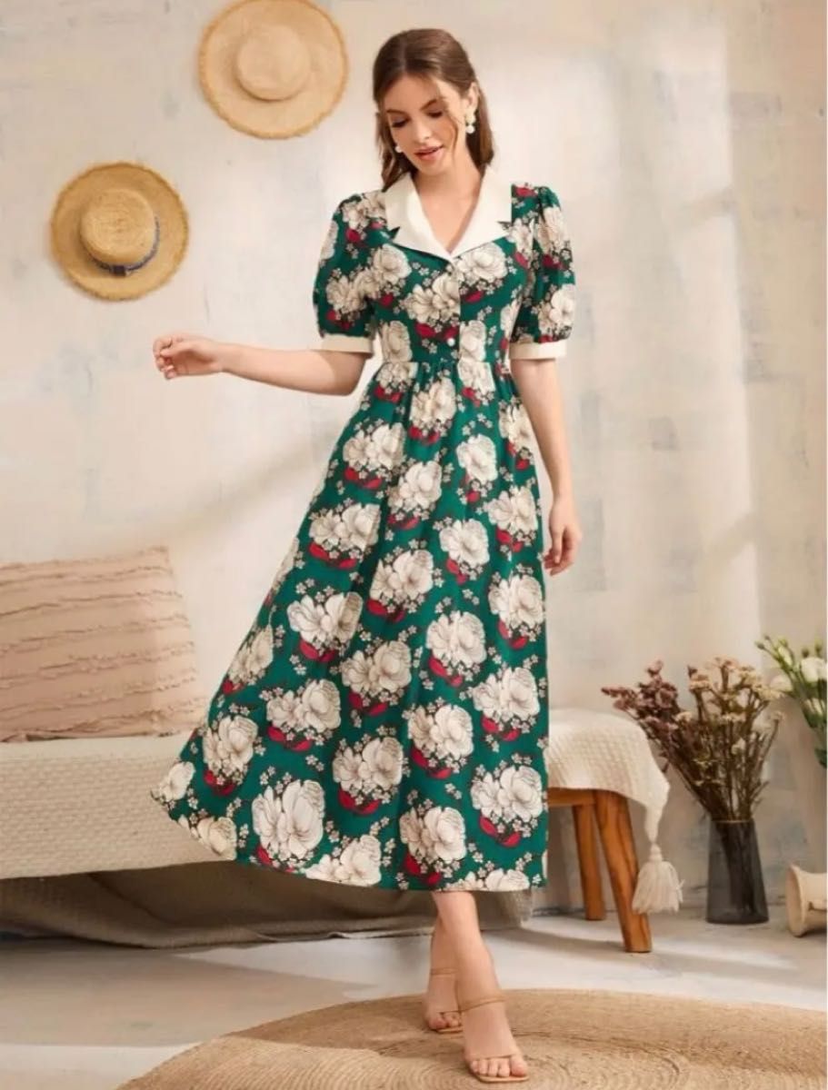 SHEIN Modely 花柄 プリント フロントボタン パフスリーブ SHEIN Modely 花柄 プリント フロントボタン パフスリーブ