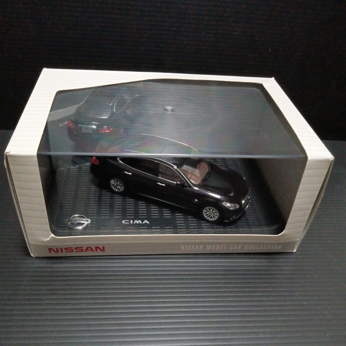 NISSAN「1/43 CIMA」ブラック 日産 シーマ 黒 ディーラー NISSAN「1/43 CIMA」ブラック 日産 シーマ 黒 ディーラー