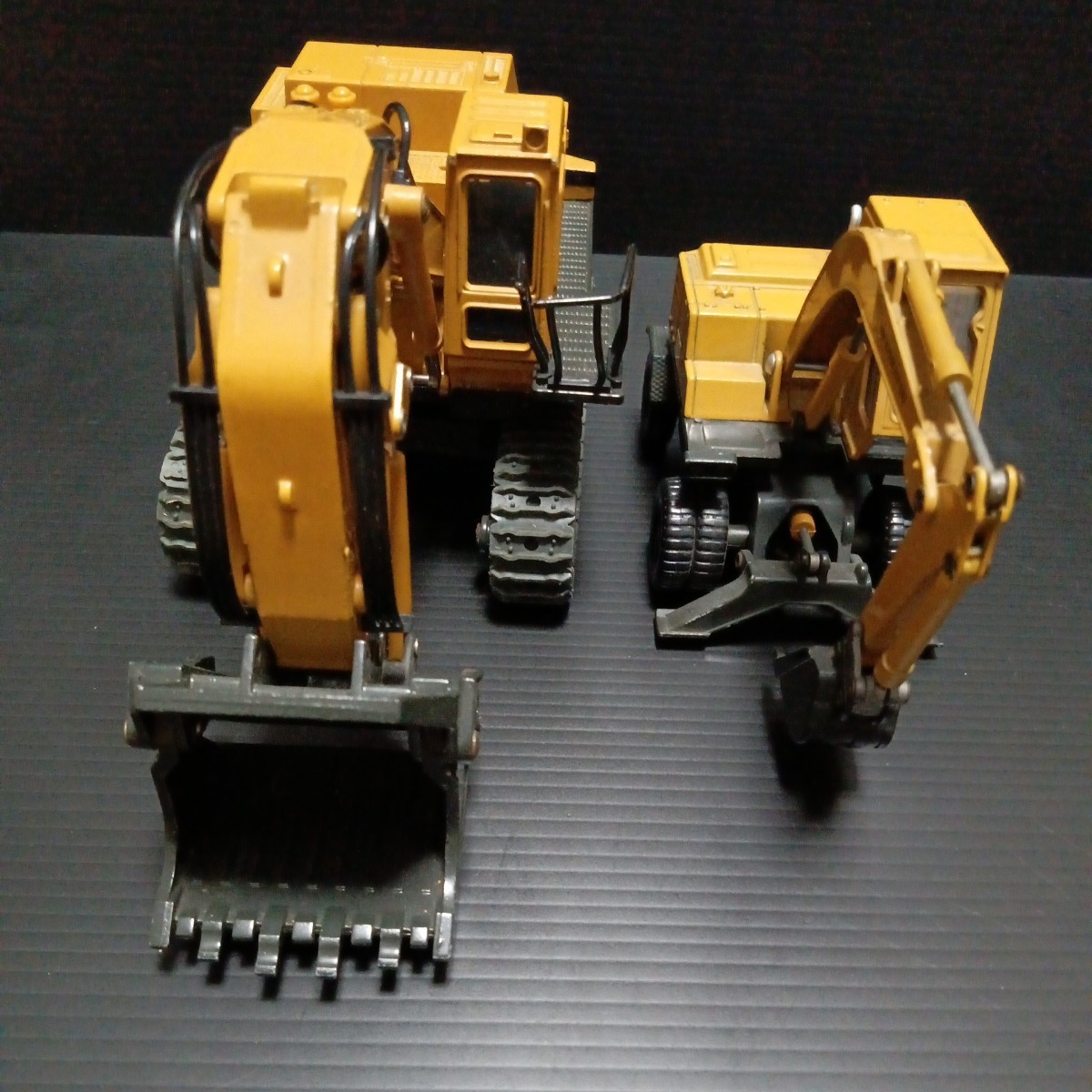 KOMATSU「1/50 PC650・1/40 PW60 」 一部に破損あり コマツ 重機 KOMATSU「1/50 PC650・1/40 PW60 」 一部に破損あり コマツ 重機