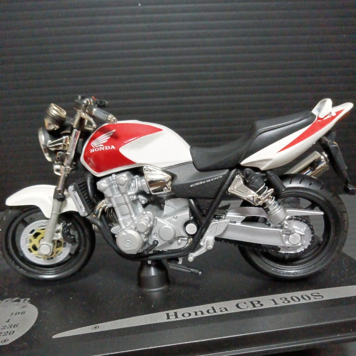 ソリド「1/18 CB1300」solido バイク ミニカー HONDA|Yahoo ソリド「1/18 CB1300」solido バイク ミニカー HONDA|Yahoo