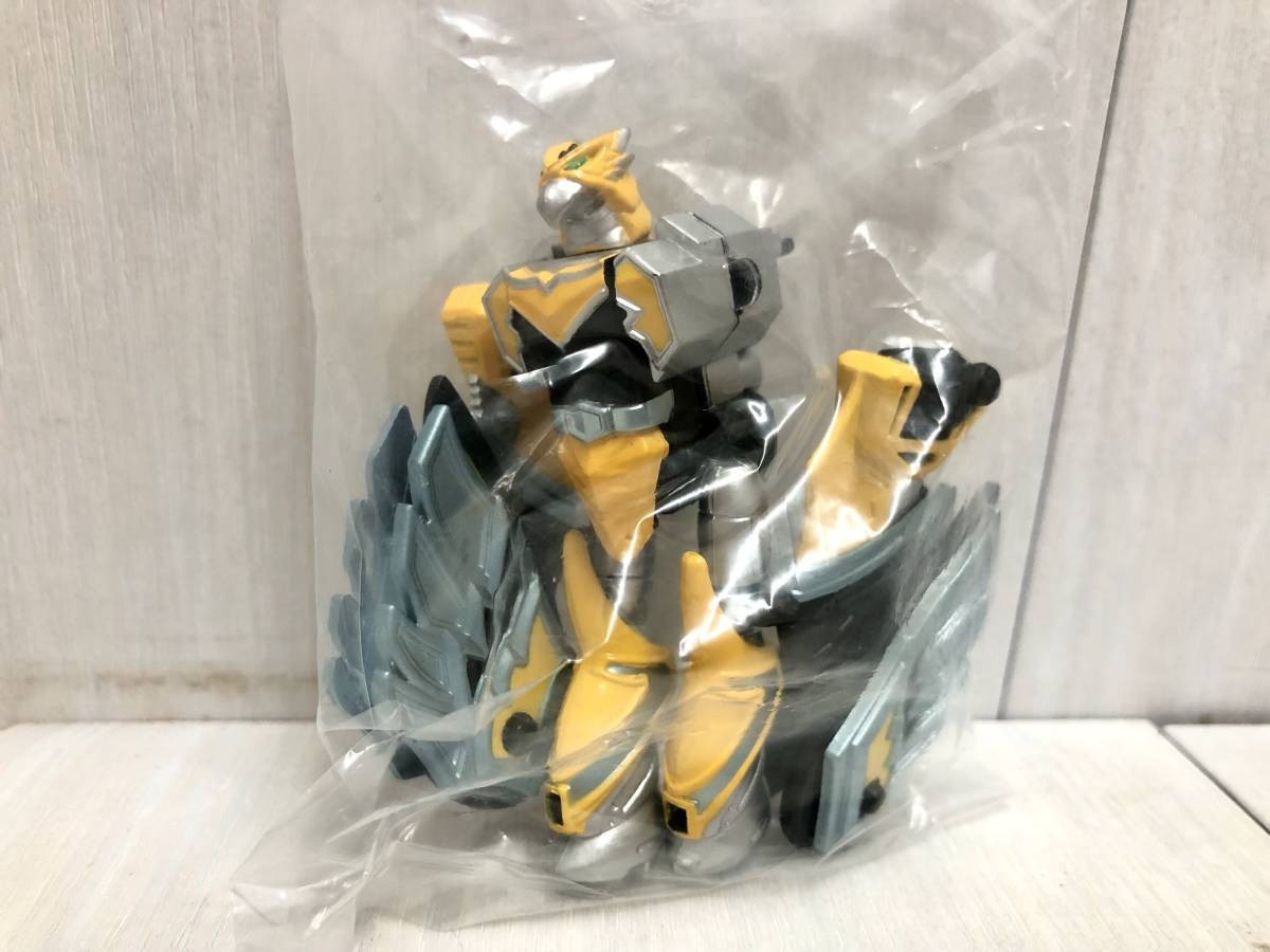 送料無料 ☆ カプセル合体 マジキング&ウルカイザー 一部未開封