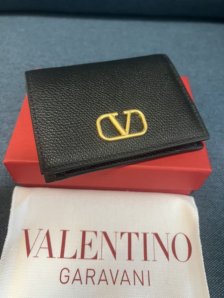 新品　Valentino Vロゴ シグネチャー グレイン　レザー　黒　財布　コンパクトウォレット