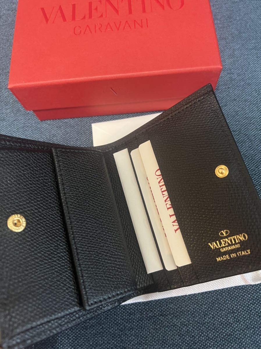 新品　Valentino Vロゴ シグネチャー グレイン　レザー　黒　財布　コンパクトウォレット
