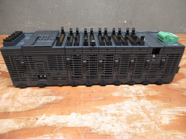 通電確認済み KEYENCE キーエンス KV-3000 PLC シーケンサ KV-C64XC×3 / KV-C64TC×2 / KL-N20V / KV-CL20 / KV-U7 管理5Y0725★Q-C02_画像9