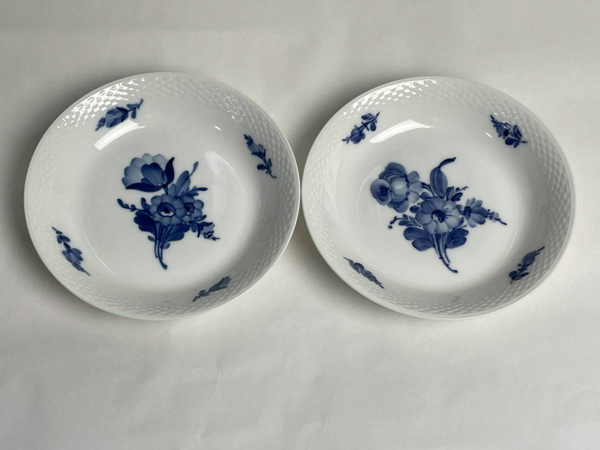 人気の 3.5cm】(#8155)2枚組 Royal ブルーフラワー カーブ 深皿【高