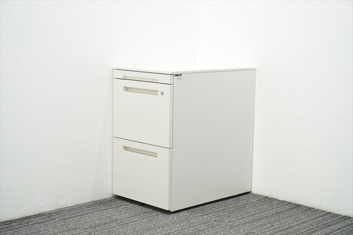 独創的 【送料無料】イトーキ CZR 3段ワゴン A4×2段 ペントレー付 H651 ホワイト キャビネット、デスクワゴン 独創的 【送料無料】イトーキ CZR 3段ワゴン A4×2段 ペントレー付 H651 ホワイト キャビネット、デスクワゴン