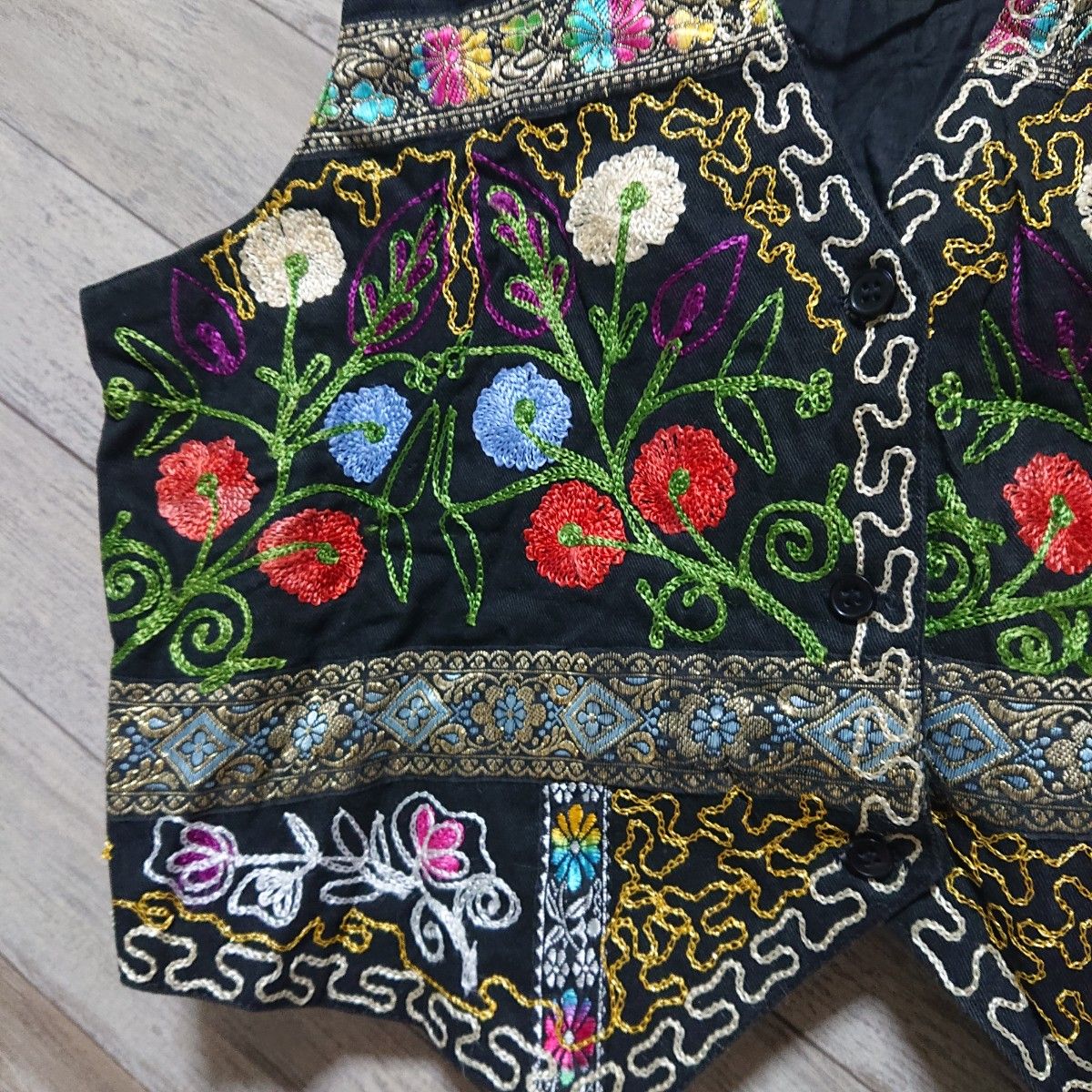ダサかわ古着 70年代 vintage インド刺繍ジレ ベスト 民族 希少