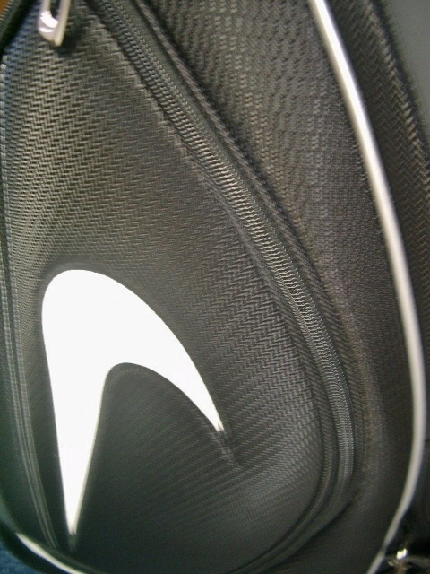 最純粹的NIKE Nike Swoss合成材料黑灰色白色3點袋 原文:極上　NIKE　ナイキ　スウォッシュ　合繊素材　黒グレー白　３点式バッグ