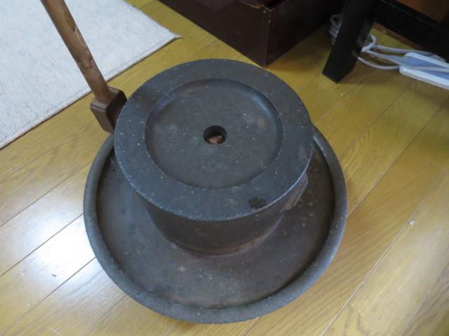 :即決【古都京都】「茶引き臼B-243」茶道具・鉄瓶.蒔絵〝江〟