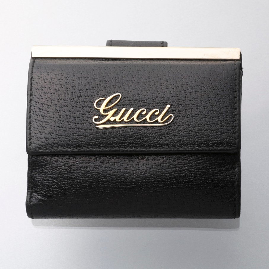 低価格の K3382 グッチ 本革 ピッグスキン ブラック ガマ口付 二つ折 財布 ITALY製 女性用財布
